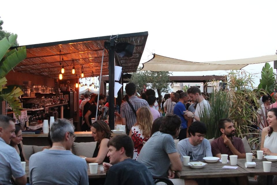Ambiance de la soirée de clôture des Jeux de Sophia.